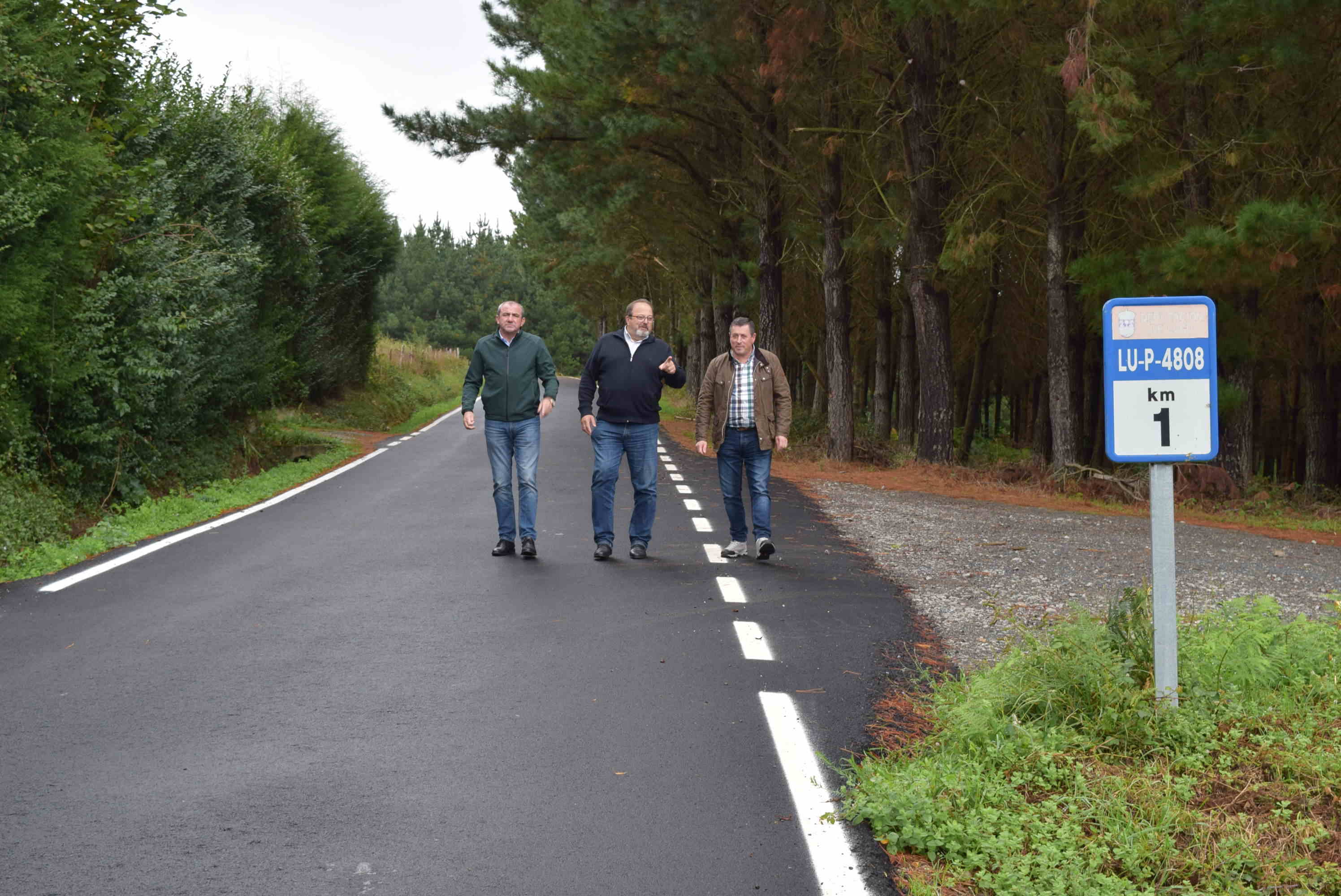 O Goberno da Deputación mellora a estrada que une A Pontenova coa parroquia de Vilaouruz 