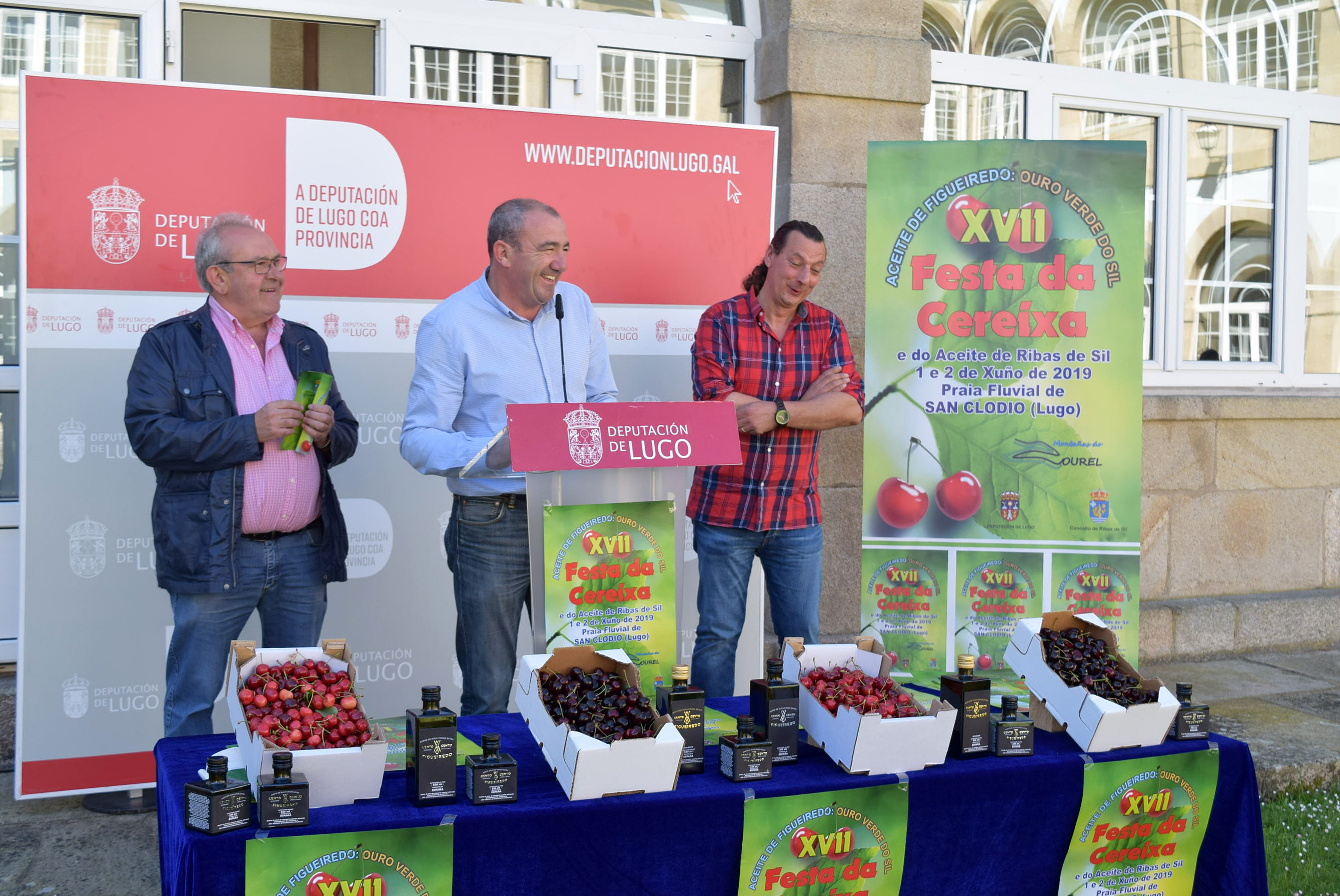 Máis de 2.000 quilos de cereixas poñeranse á venda na XVII Festa da Cereixa e do Aceite de Ribas de Sil IMG001 Máis de 2.000 quilos de cereixas poñeranse á venda na XVII Festa da Cereixa e do Aceite de Ribas de Sil
