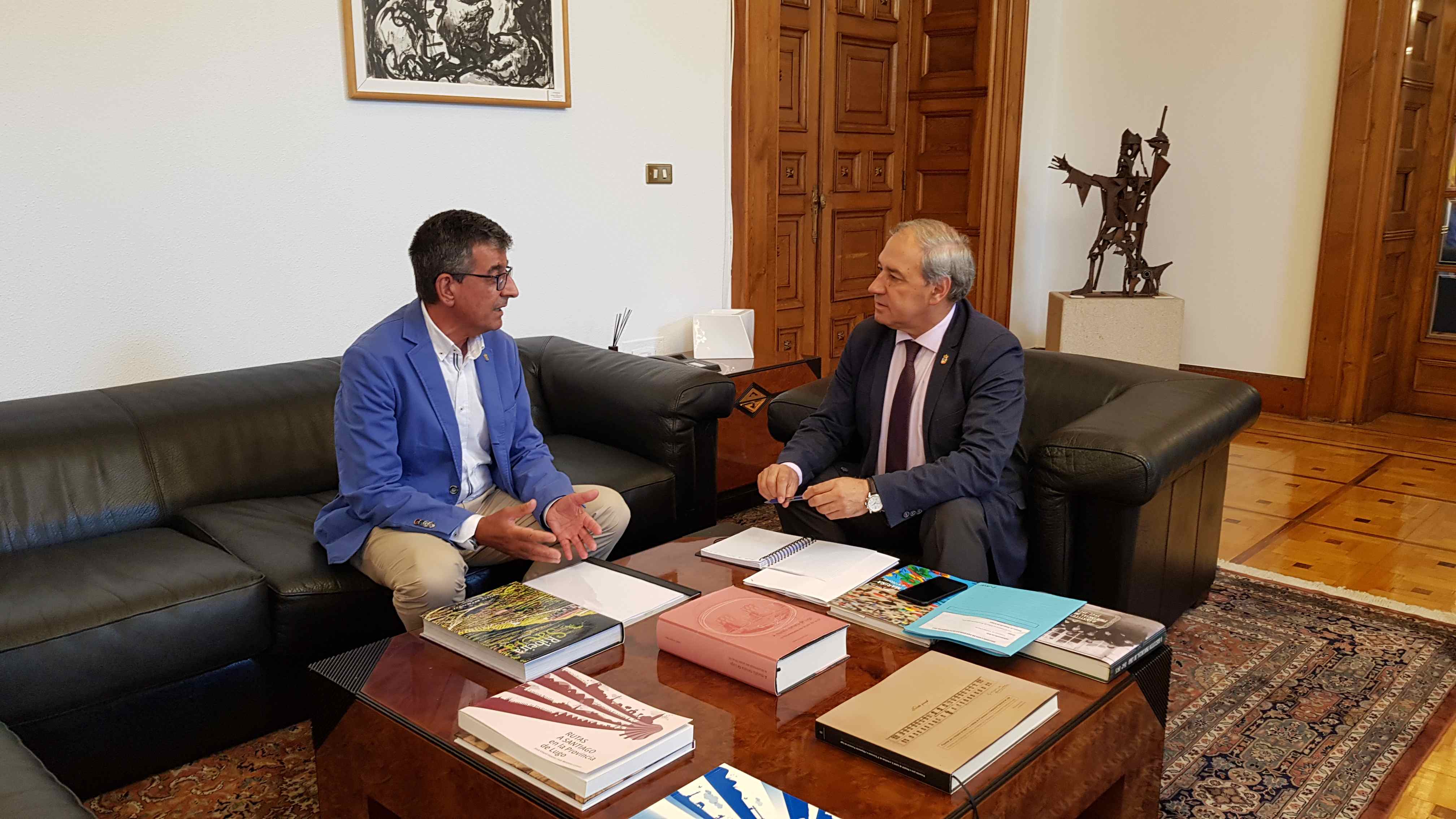 Reunión do Presidente da Deputación, José Tomé co Alcalde de Sober, Luis Fernández Guitián.