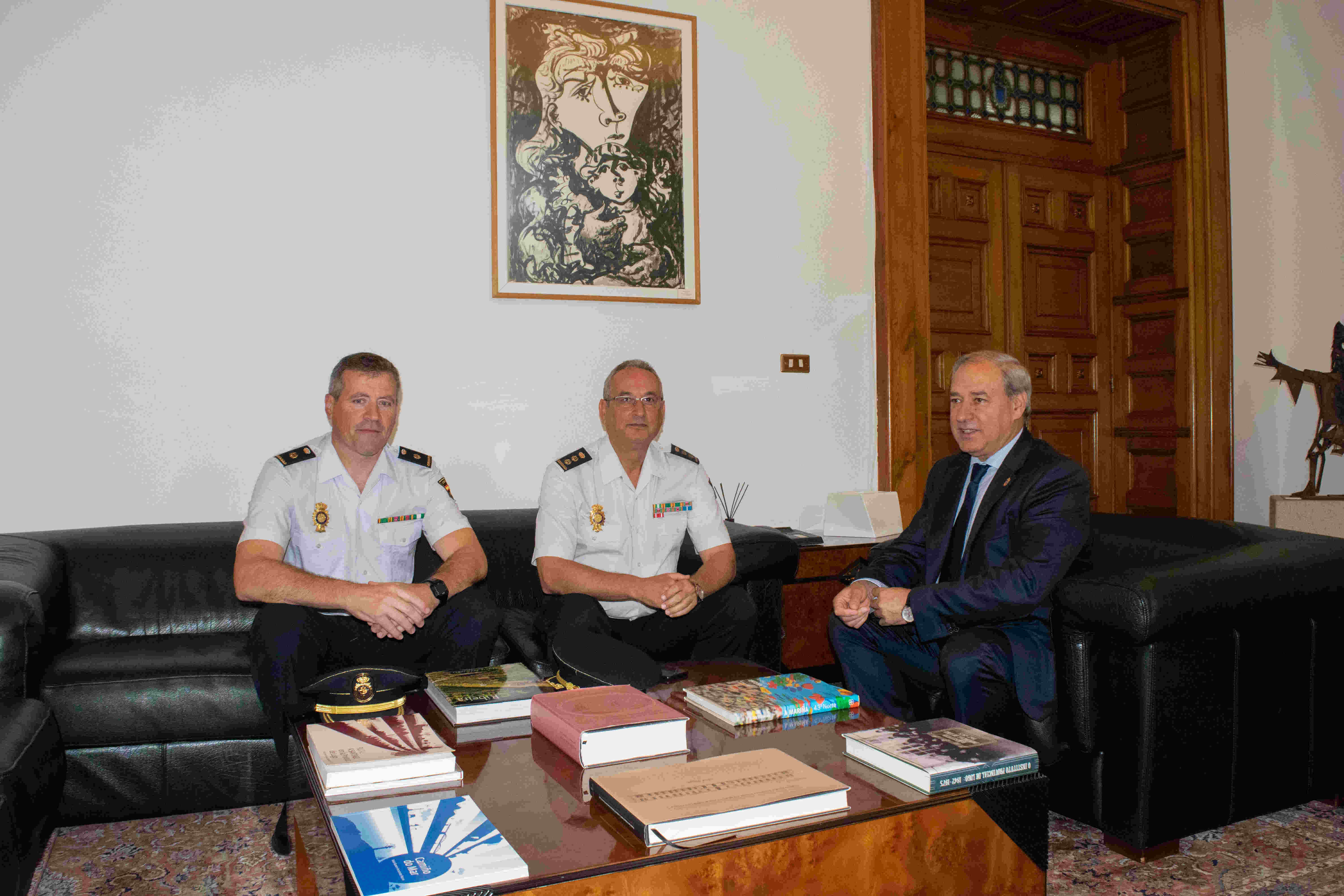 O Presidente da Deputación mantén un encontro co Comisario da Policía Nacional de Lugo