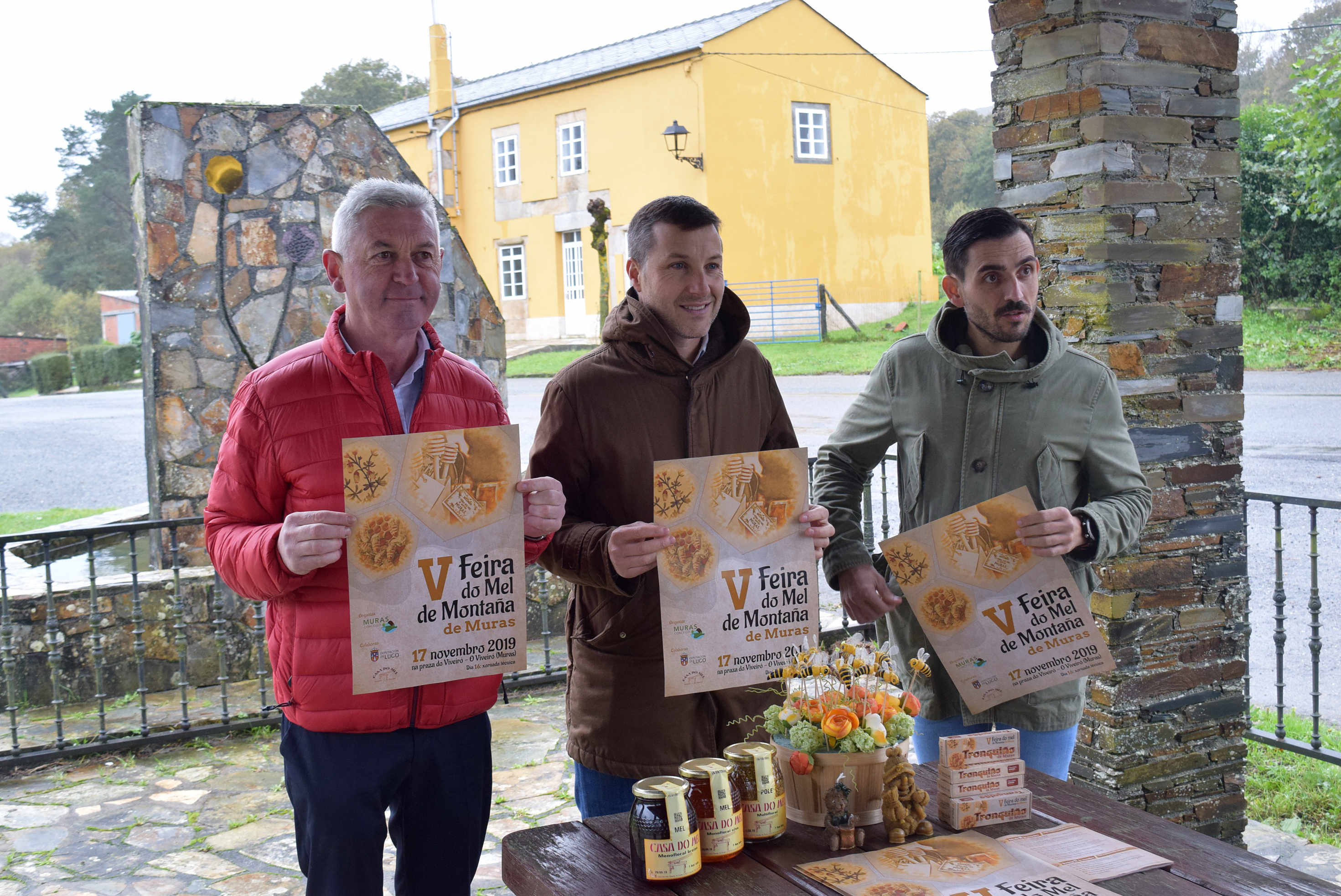 A Deputación promociona o mel da provincia colaborando coa V Feira do Mel de Muras A Deputación promociona o mel da provincia colaborando coa V Feira do Mel de Muras