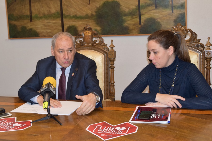 A Deputación de Lugo dotará de desfibriladores a 49 concellos para aumentar a protección da veciñanza ante fallos cardíacos