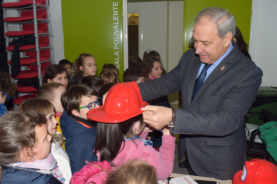 O Presidente da Deputación participou nesta xornada divulgativa de prevención de incendios dirixida aos nenos e nenas de 2º de Primaria do colexio vilalbés CEIP Manuel Mato Vizoso