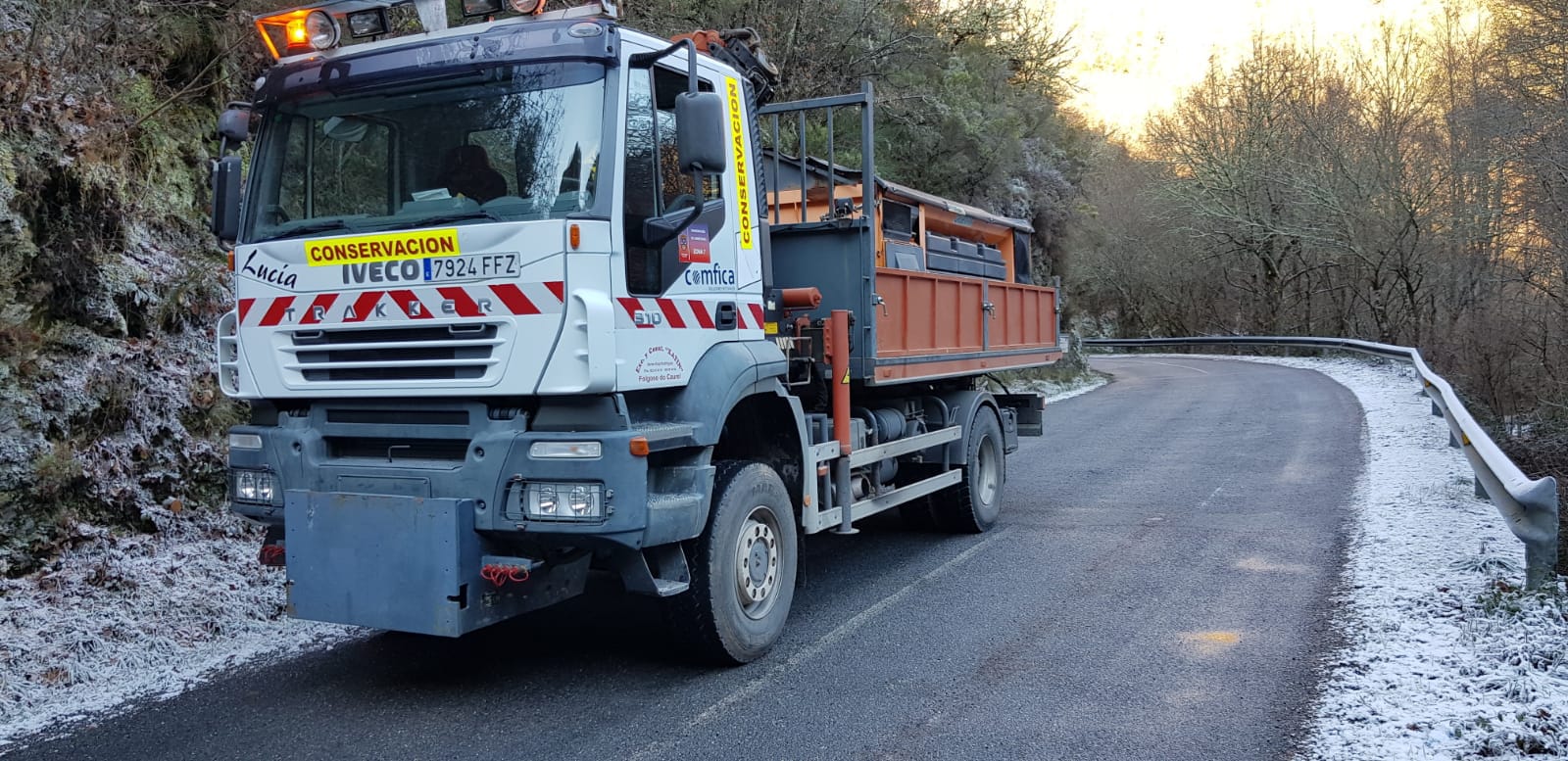 64 operarios e 32 máquinas, preparados para atender incidencias de xeo e neve na rede viaria provincial IMG001 64 operarios e 32 máquinas, preparados para atender incidencias de xeo e neve na rede viaria provincial
