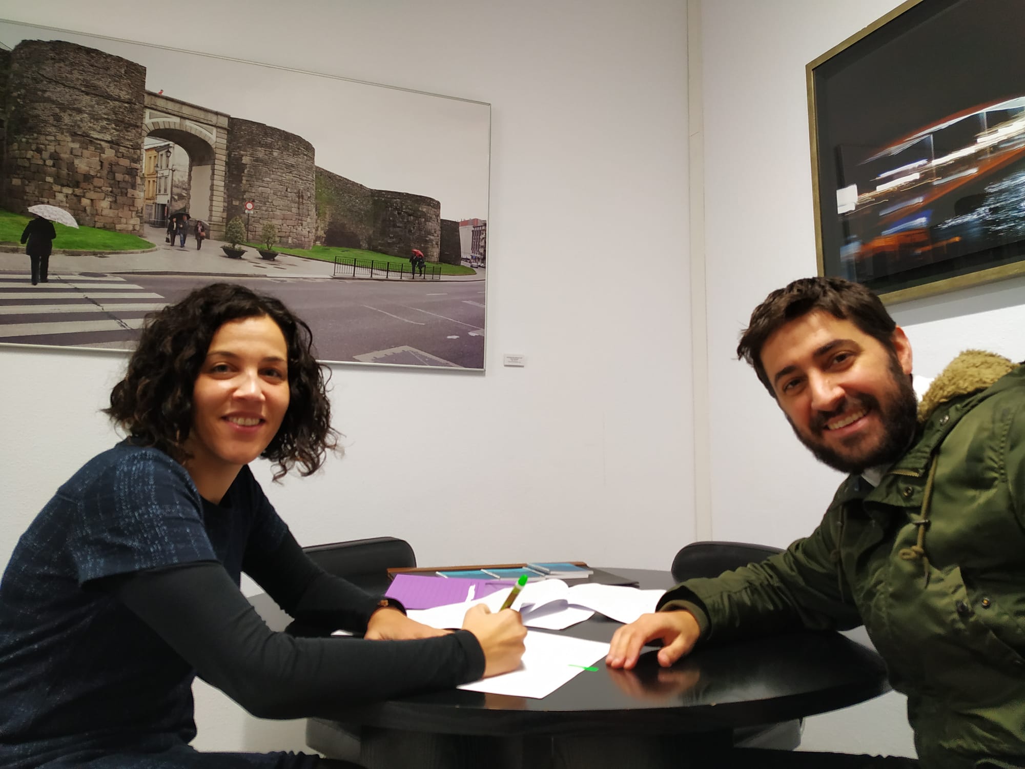 Mónica Freire e Luís Miguel Rivas asinan o convenio